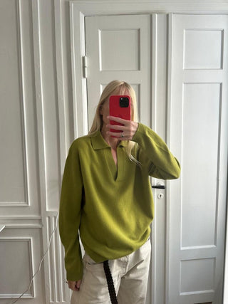Women's Oversized Collar V-Neck - Olive