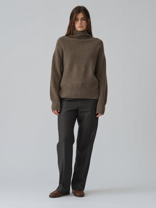 Premium Ribbed Turtleneck - Truffle