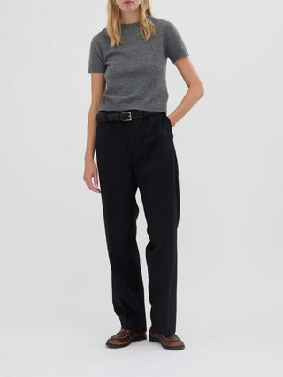 Heather grey women's blouse knitted in 12-gauge 100% Grade A Inner Mongolian cashmere, featuring a cropped, boxy silhouette and short sleeves