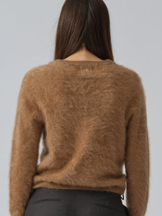 Women’s Brushed Crewneck Sweater in Caramel, crafted from brushed 12-gauge cashmere with a regular fit and classic neckline