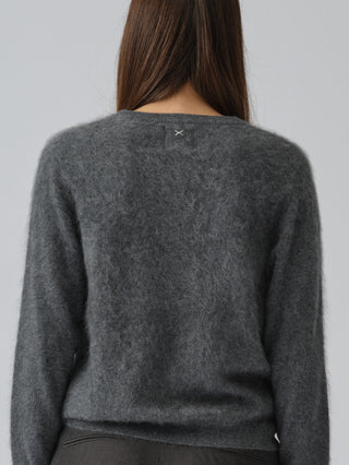 Women’s Brushed Crewneck Sweater in Heather Grey, crafted from brushed 12-gauge cashmere with a regular fit and classic neckline