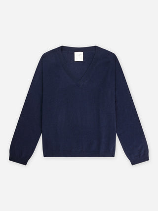 Women’s Oversized V-Neck sweater in Heather Grey Light – 100% Grade A Inner Mongolian cashmere, 10-gauge knit, relaxed boxy fit with flattering V-neckline