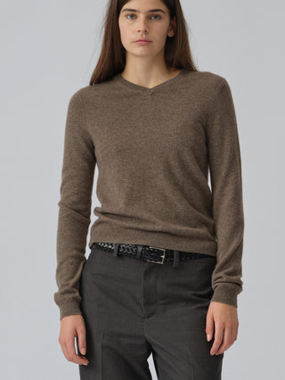 Women's Fitted 90's V-Neck - Truffle
