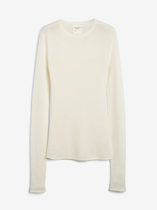 Air Longsleeve in White,  crafted from lightweight 12-gauge cashmere with a clean neckline and contoured silhouette