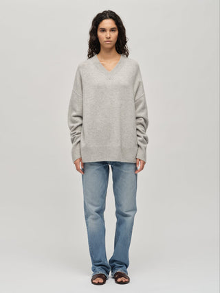 Premium V-Neck - Ash Grey
