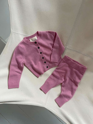 Light pink newborn clothing set with soft knit cashmere