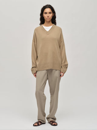 Premium V-Neck - Taupe