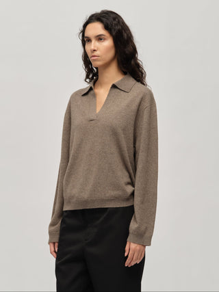 Women's Oversized Collar V-Neck - Truffle