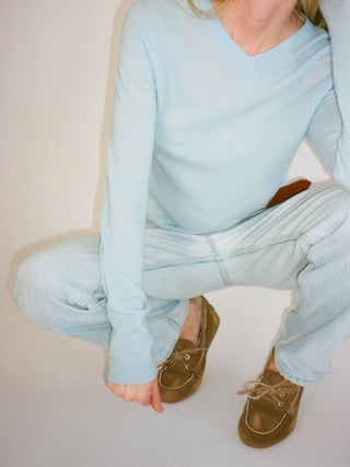 WomensFitted90sVNeck_LightBlue