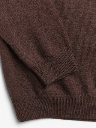 Dark brown classic roundneck sweater in 100% Grade A cashmere, featuring a regular fit, round neckline, and slightly dropped shoulders
