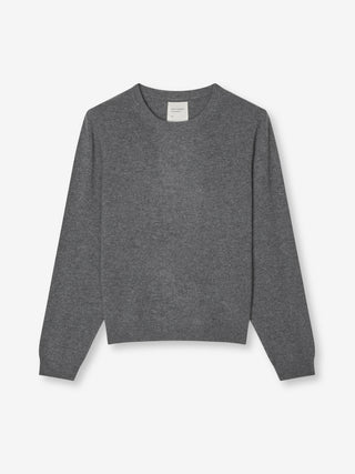 Women’s Classic Roundneck Sweater in Heather Grey, knitted in 12-gauge cashmere with a regular fit and subtle dropped shoulders
