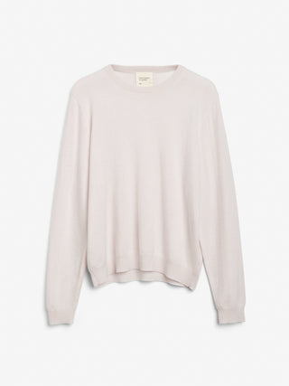 Off-white classic roundneck sweater in 100% Grade A cashmere, featuring a regular fit, round neckline, and slightly dropped shoulders