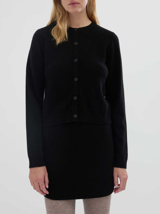 Black women's o-cardigan in 12-gauge 100% Grade A Inner Mongolian cashmere, featuring a fitted silhouette and neat round neckline