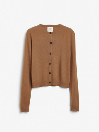 Caramel women's o-cardigan in 100% Grade A Inner Mongolian cashmere, 12-gauge knit, with a fitted silhouette and neat round neckline
