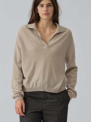 Trench women's oversized collar v-neck sweater in 100% Grade A Inner Mongolian cashmere, 10-gauge knit, with a relaxed boxy fit and open collar