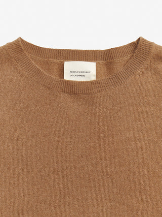 Caramel women's oversized roundneck sweater in 100% Grade A Inner Mongolian cashmere, 10-gauge knit, with a relaxed boxy silhouette and flattering neckline