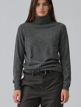 Women’s Turtleneck sweater in Heather Grey – 100% Grade A Inner Mongolian cashmere, 12-gauge knit, slim-fit silhouette with snug turtleneck