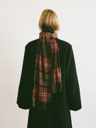Checked Bordeaux cashmere woven scarf with a smooth, slightly shiny finish and fringed ends