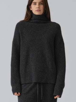 Premium Ribbed Turtleneck - Dark Grey
